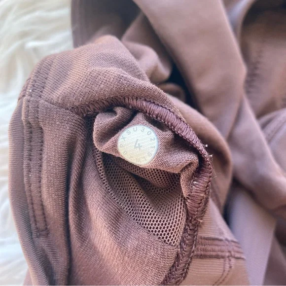 Lululemon Ignite Bra Women’s Size 4 B/C Cup Cherry Cola - Picture 6 of 8